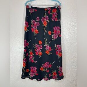 Leslie Fay Black Maxi Skirt with Floral Design